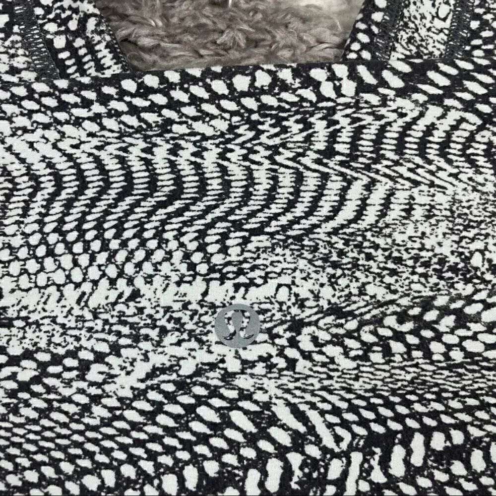 Lululemon Align Crop   - Picture 6 of 7